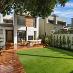Pacific Breeze - Modern Venice Beach Home