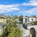 Pacific Breeze - Modern Venice Beach Home